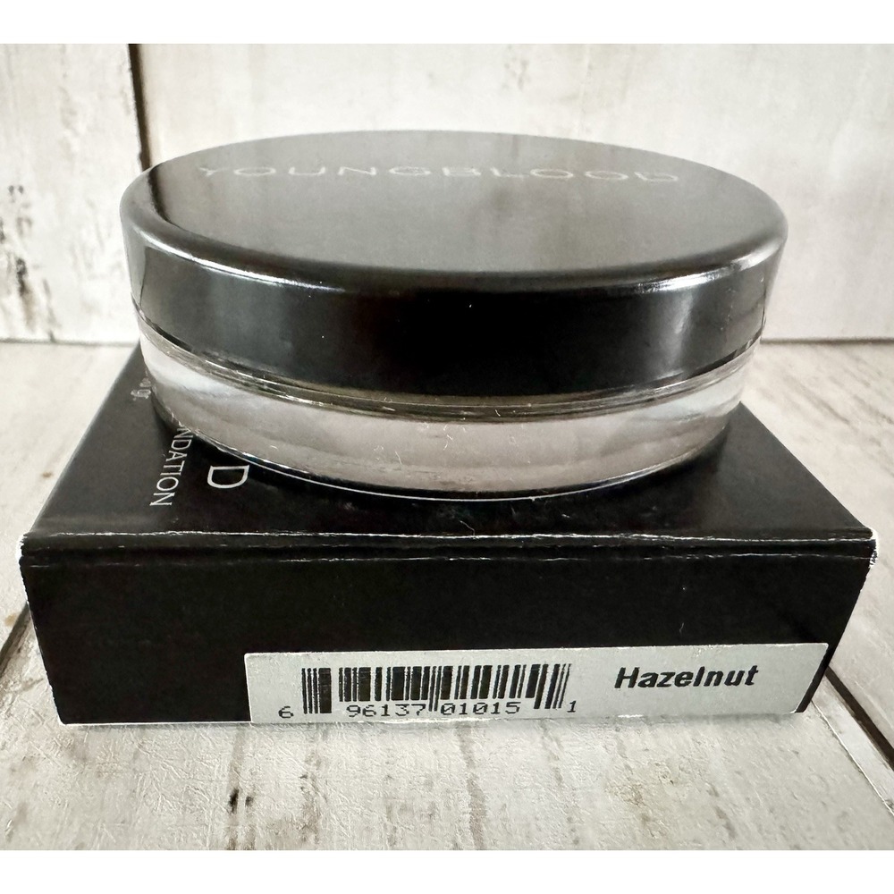 Youngblood HAZELNUT Natural Loose Mineral Foundation .35 oz / 10 g - Picture 4 of 4